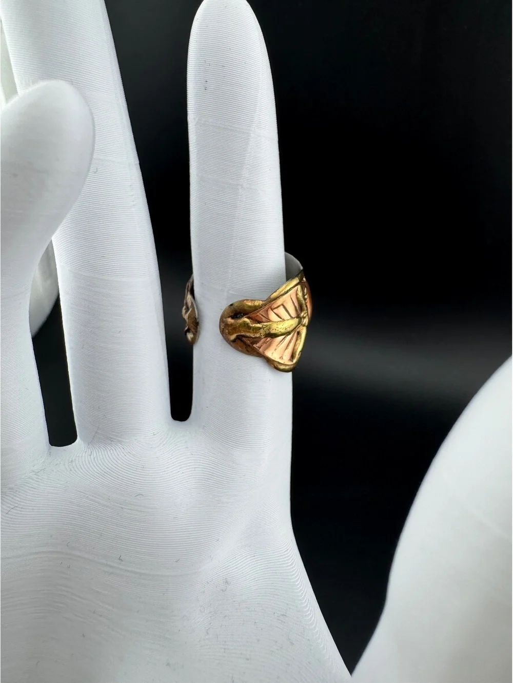 Handcrafted Labradorite Statement Ring with Mixed Metal Band
